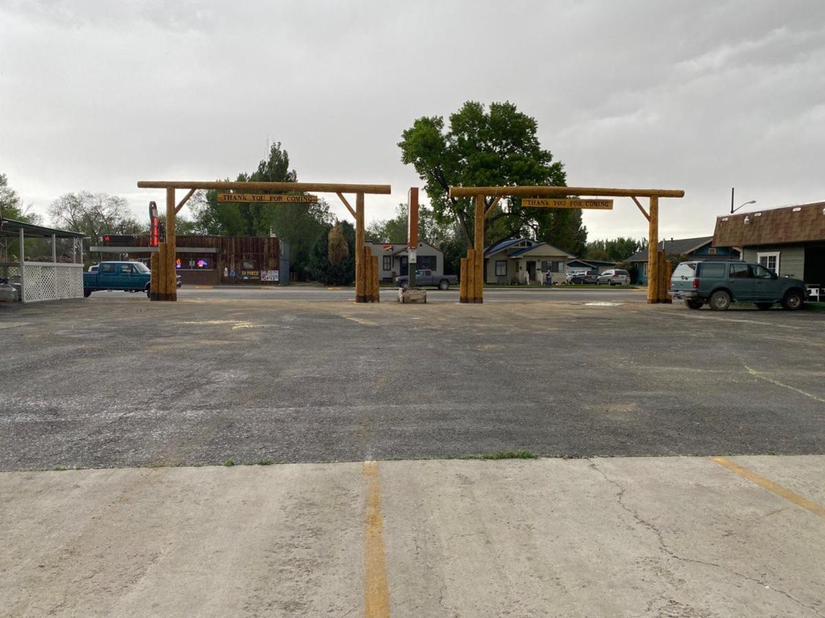 Western Motel Lovell Exterior photo