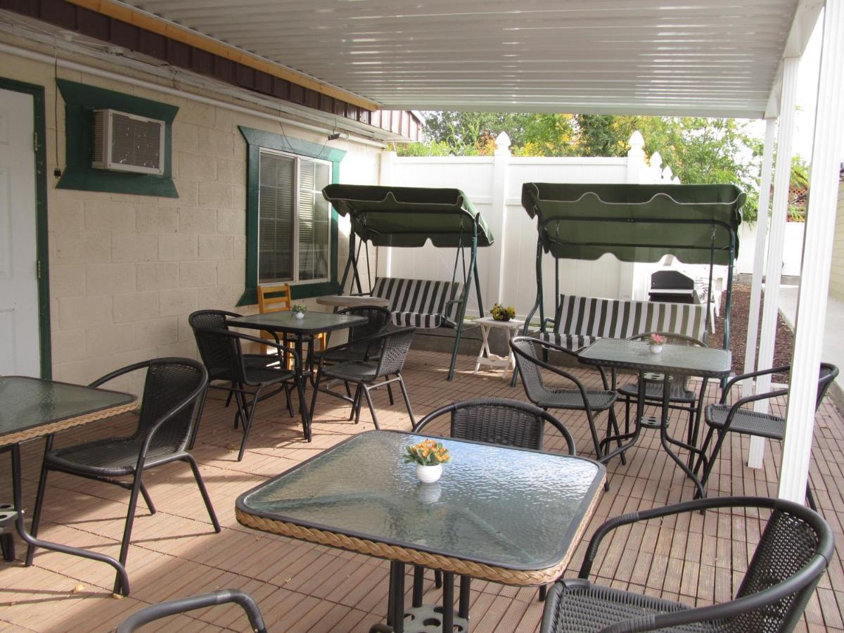 Western Motel Lovell Exterior photo