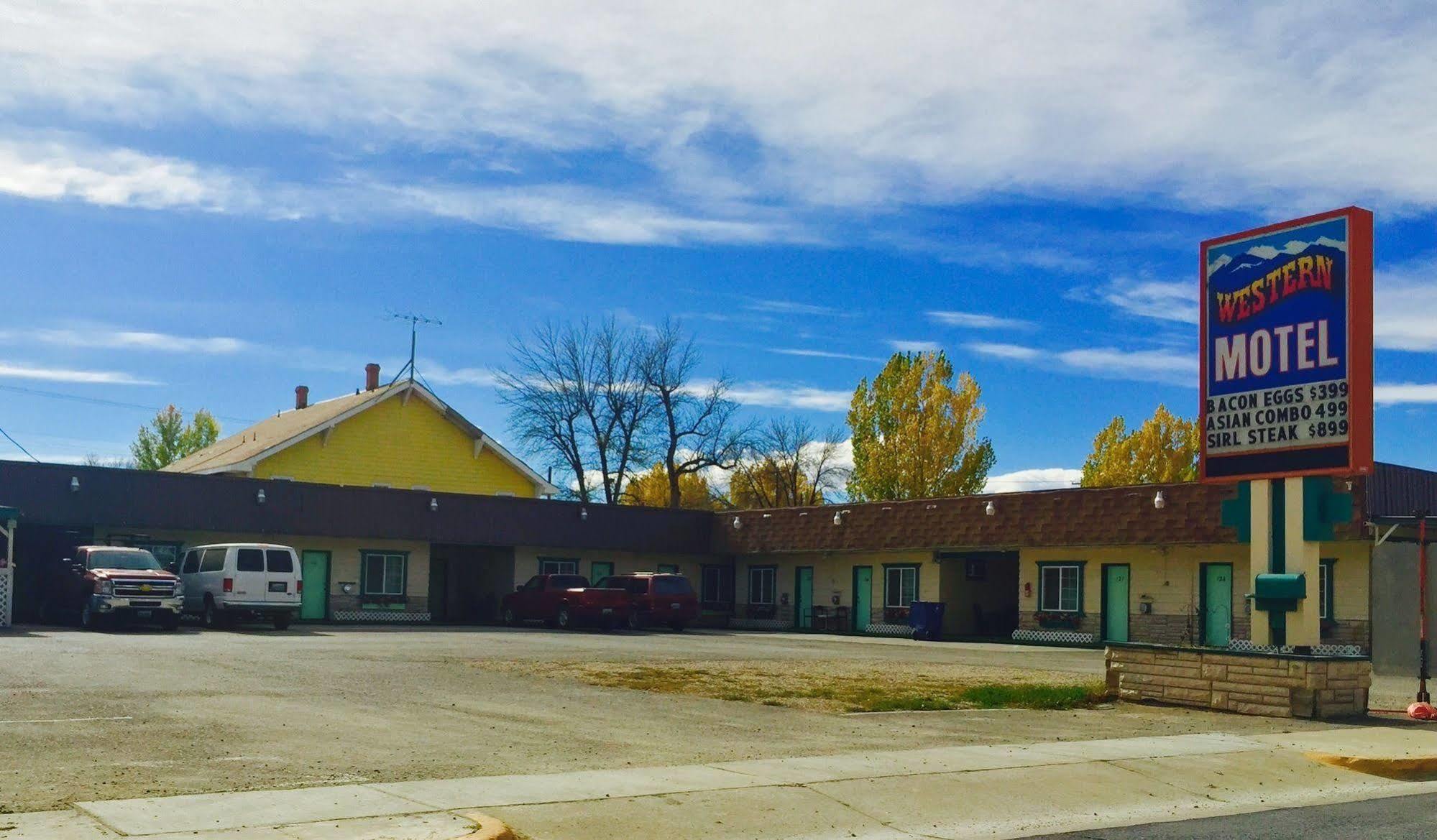 Western Motel Lovell Exterior photo