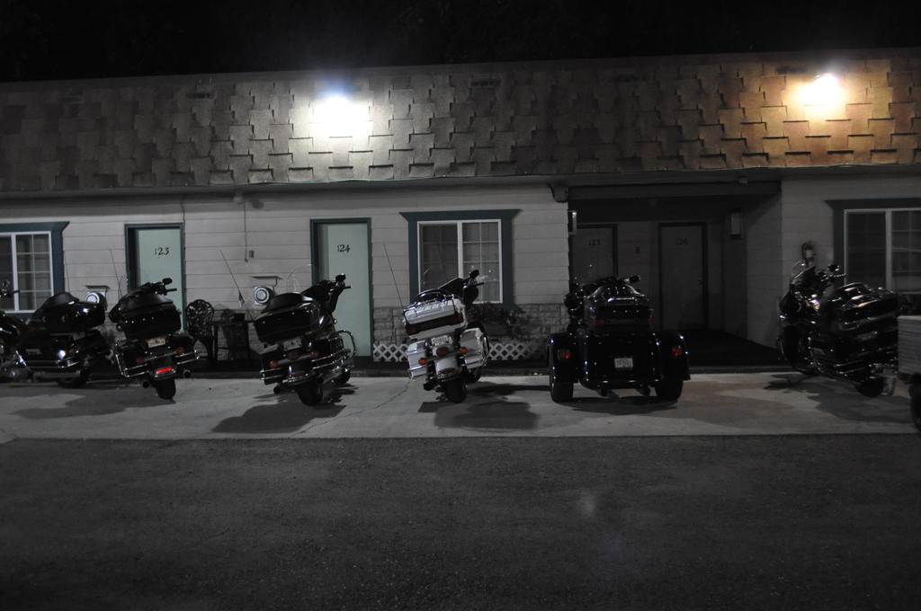 Western Motel Lovell Exterior photo